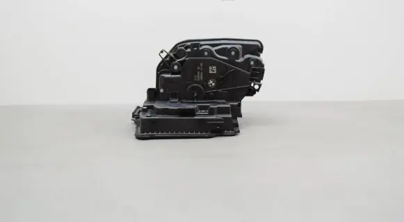 BMW X3 G01 Front door lock 9492094