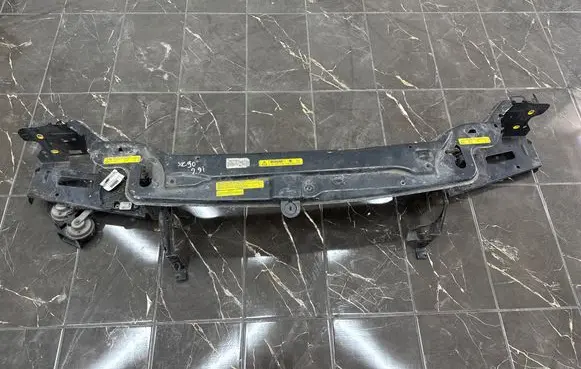 Top upper radiator support slam panel