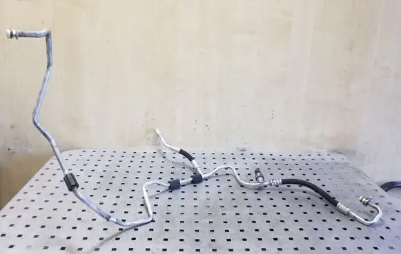 Mini Cooper Countryman R60 Air conditioning (A/C) pipe/hose 9806518