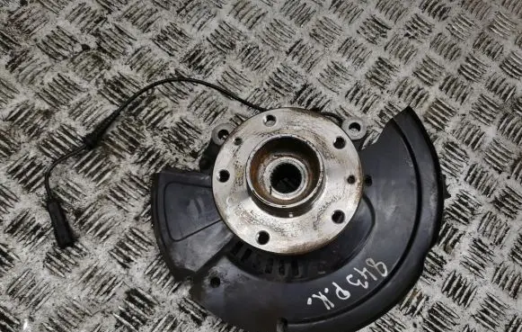Nissan Juke II F16 Front wheel hub