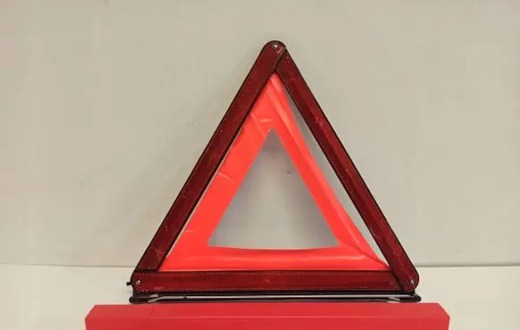 Volvo S90, V90 Emergency warning sign 