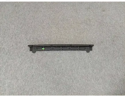 Rear bumper mounting bracket
