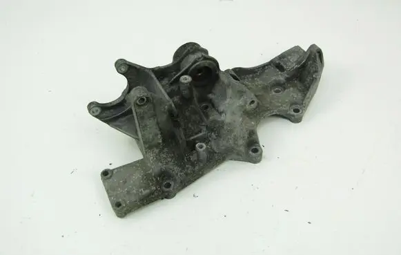 Volkswagen PASSAT B5.5 Generator/alternator bracket 06B903143H