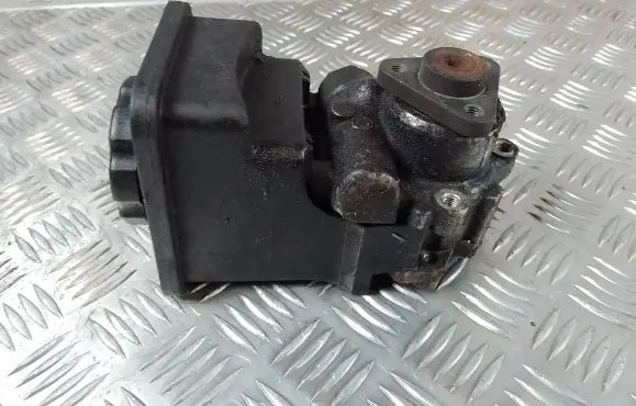 BMW 3 E46 Power steering pump 1095155