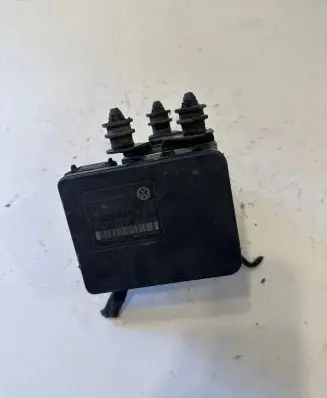 Volkswagen Golf V ABS Pump 1K0907379AC 00005305H0 10096003593