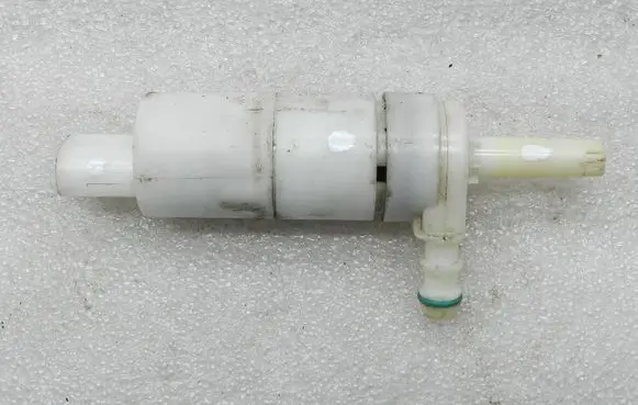 Mercedes-Benz E W212 Headlight washer pump A2108691221
