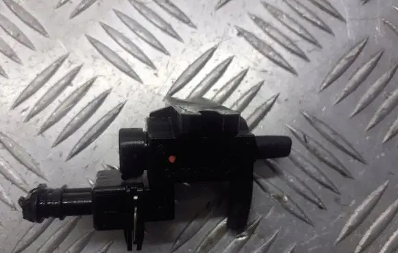 Opel Astra H Valve vacuum 702461008972882491