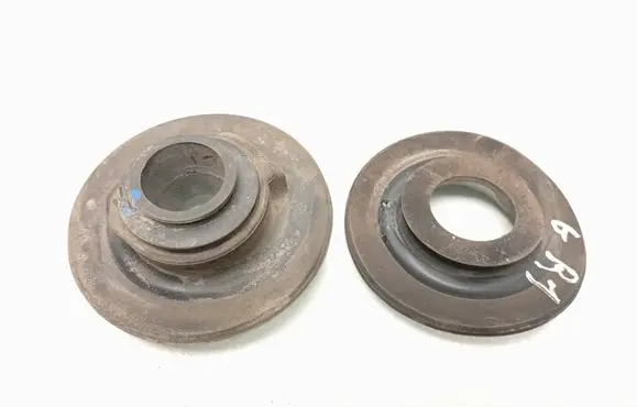 Volkswagen Golf VII Rear coil spring rubber mount 5Q0512297D 5Q0512149F