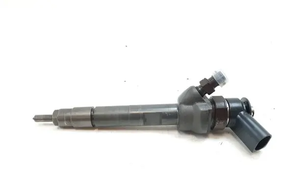 BMW 1 E81 E87 Fuel injector 7798446 779844604 0445110289