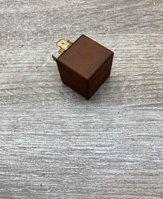Opel Signum Other relay 0332209136 90421316