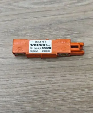Volvo S80 Airbag deployment crash/impact sensor 8651754 003753 290602