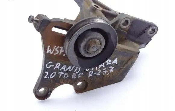 Suzuki Grand Vitara I Power steering pump mounting bracket 