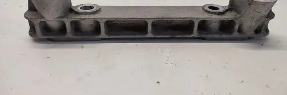 Volvo XC40 Engine mounting bracket 32137504