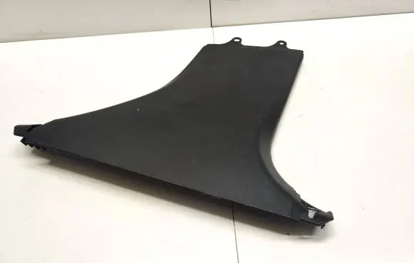 Mercedes-Benz C W205 (B) pillar trim (bottom) A2056900425 18321224 WPT52052