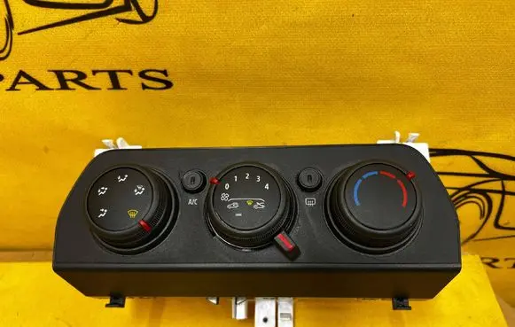 Dacia Sandero III Climate control unit 275004395R
