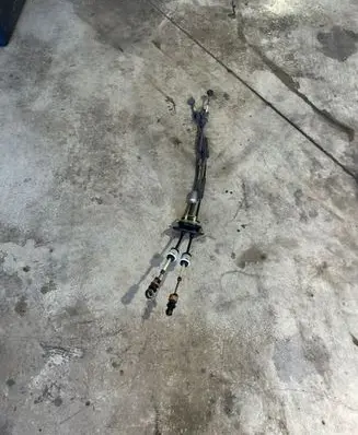 Citroen C3 Picasso Gear shift cable linkage 