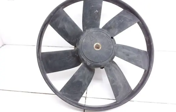 Volkswagen Golf III Electric radiator cooling fan 1H0959455D