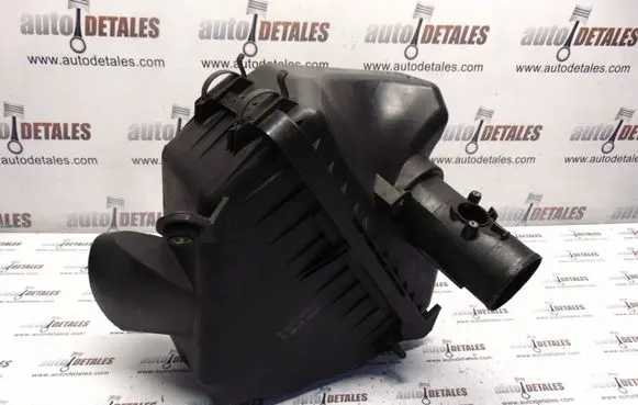 Toyota Avensis Verso Air filter box 1770127180
