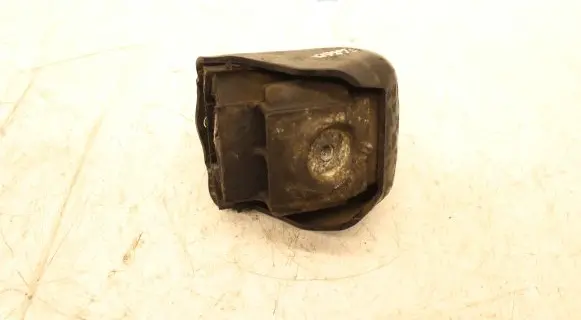 Engine mount bracket