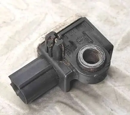 Volvo S60 Airbag deployment crash/impact sensor 31334336 C83HA 150924