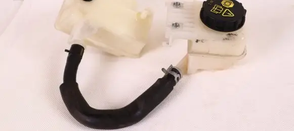 Mazda CX-30 Brake fluid reservoir 1206087514