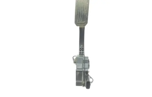 Toyota RAV 4 (XA30) Accelerator throttle pedal 7811042010 06H29B00057