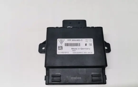 Porsche Cayenne (9Y0 9Y3) Voltage converter/converter module 7PP959663C