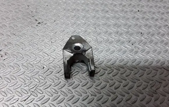 Toyota Avensis T250 Fuel Injector clamp holder