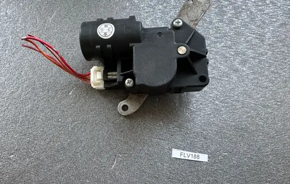 Nissan Patrol Y61 Air flap motor/actuator 2773081L00 272500M000