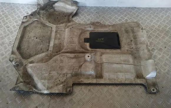 Mercedes-Benz CLS C218 X218 Engine splash shield/under tray
