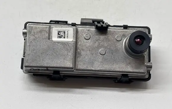 Windshield/windscreen camera