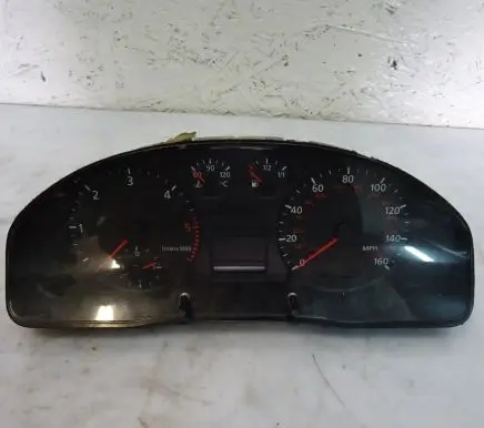 Audi A4 S4 B5 8D Speedometer (instrument cluster) 110.008.989