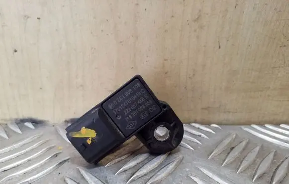 Nissan X-Trail T32 Air pressure sensor 0281006108 223657458R H8201038353