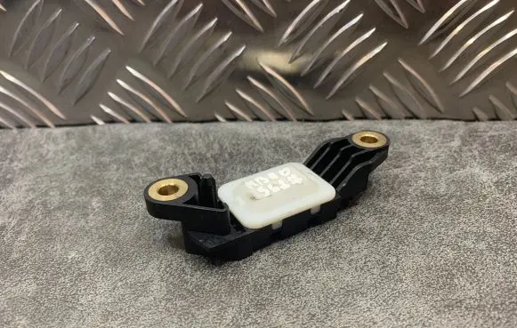 Mercedes-Benz E W211 Airbag deployment crash/impact sensor 0018209126