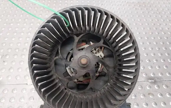 Volkswagen Polo III 6N 6N2 6NF Heater fan/blower 1J1819021A