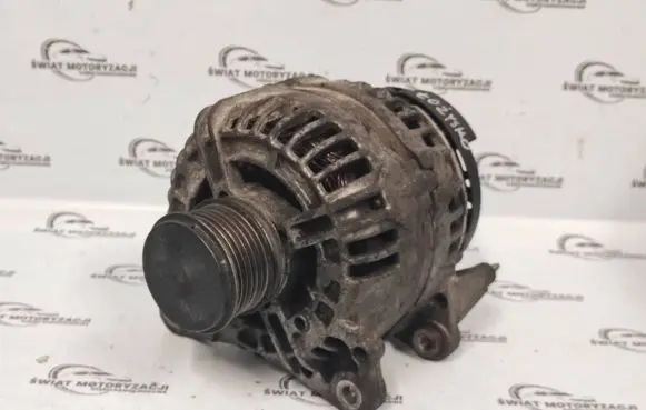 Volkswagen Golf V Generator/alternator 06F903023F