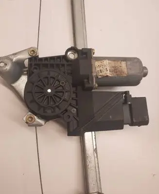 Mercedes-Benz E W210 Front window lifting mechanism without motor 0130821698