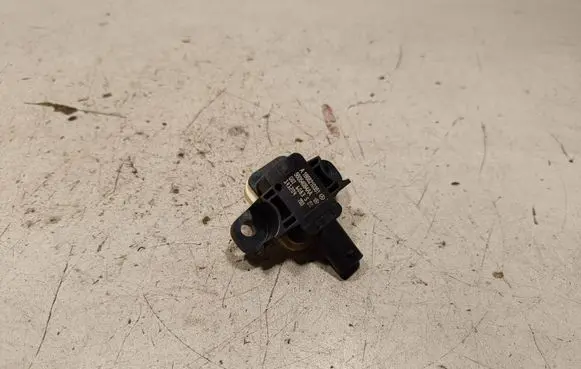 Mercedes-Benz CLA C117 X117 W117 Airbag deployment crash/impact sensor A1668210351
