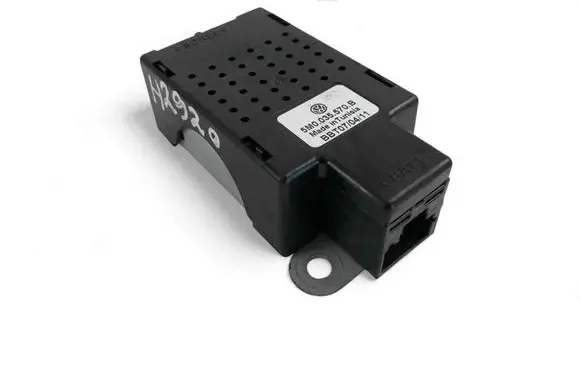 Volkswagen Golf VI Aerial antenna amplifier 5M0035570B