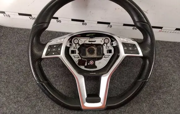 Mercedes-Benz C W204 Steering wheel A1724602903 307653099162AC 0001010894