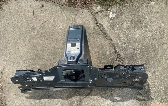 Dacia Sandero III Radiator support slam panel 625100846R