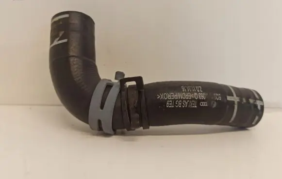 Volkswagen Tiguan Engine coolant pipe/hose 5Q0121063Q