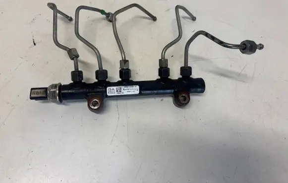Citroen C4 II Picasso Fuel main line pipe 9685297580 968529758002 9670076780