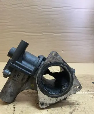 Volkswagen Crafter EGR valve 076131501 076131501B