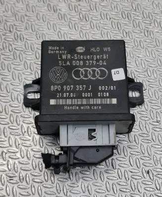 Audi A3 S3 8P Light module LCM 8P0907357J 5LA00837904