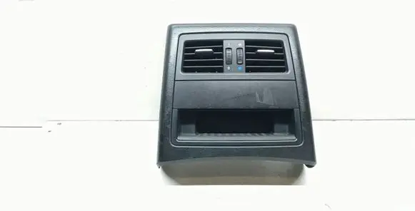 BMW 3 E90 E91 Rear air vent grill 7118049 51167118049