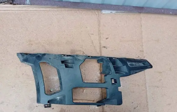 Ford Mondeo MK IV Front bumper mounting bracket