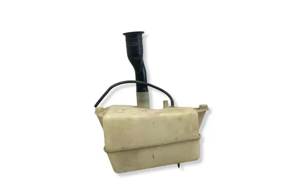Volvo S70 V70 V70 XC Windshield washer fluid reservoir/tank 9151141