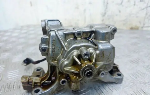 Volvo V70 Oil pump 31401487 3321049AC