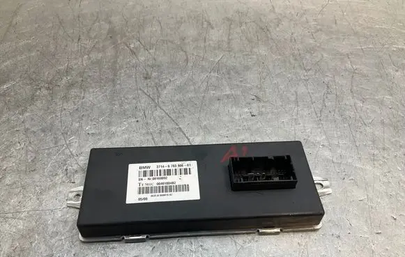 BMW 6 E63 E64 Air suspension control unit module (rear) 6783986 00401804B2 00160092